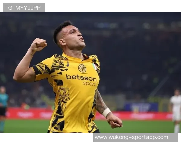 劳塔罗荣膺最佳阵容感谢队友支持称个人荣誉离不开你们