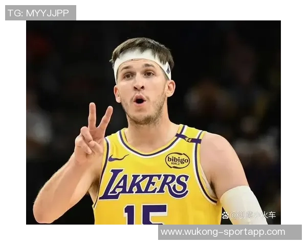 赫伯特琼斯压哨被判犯规不满情绪激动连吃两次技术犯规被驱逐出场