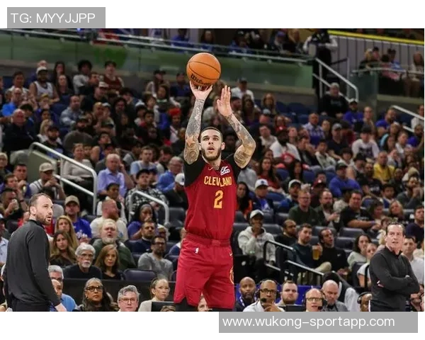 朗佐鲍尔在骑士训练营表现突出展现融入球队的潜力与决心 朗佐鲍尔在骑士训练营表现突出展现融入球队的潜力与决心