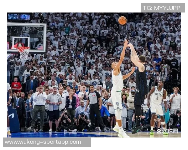 东契奇强调球队需稳健收官拉拉维亚与艾顿表现出色助力逆转胜利